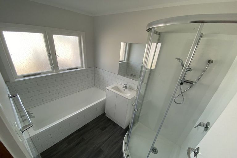 Photo of property in 30 Clayton Road, Manurewa, Auckland, 2102