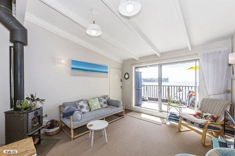 Photo of property in 5/4 Arkles Strand, Arkles Bay, Whangaparaoa, 0932