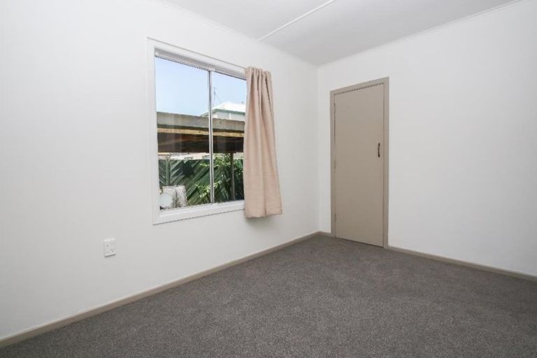 Photo of property in 23 Berkley Avenue, Hillcrest, Hamilton, 3216