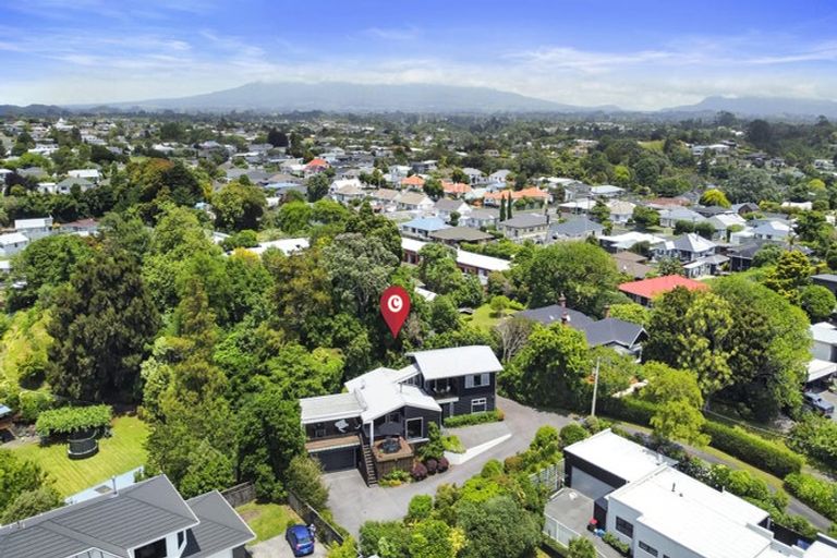 Photo of property in 11a Lismore Street, Strandon, New Plymouth, 4312