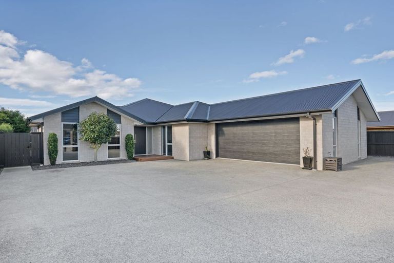 Photo of property in 6 Elgin Place, Prebbleton, 7604