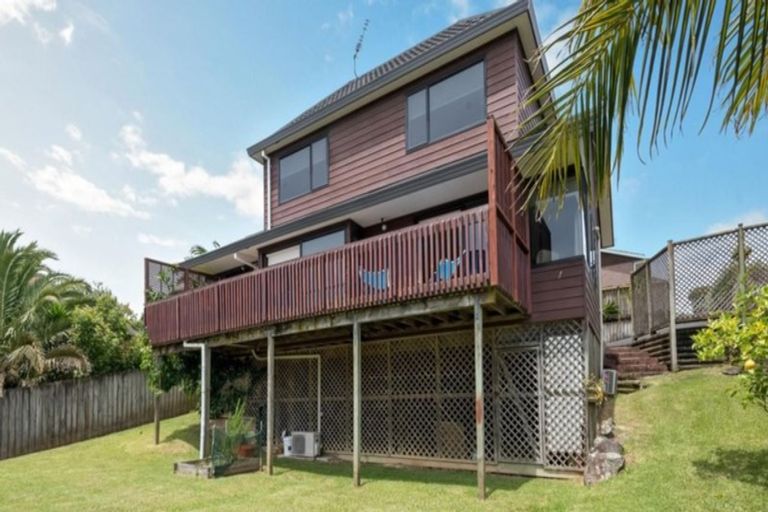 Photo of property in 93a Botany Road, Botany Downs, Auckland, 2010