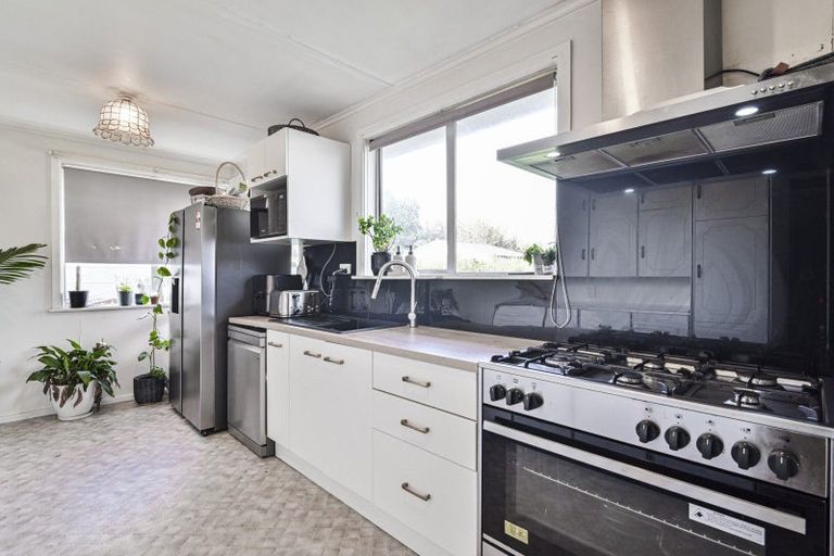 Photo of property in 26 Ferry Road, Clive, 4102