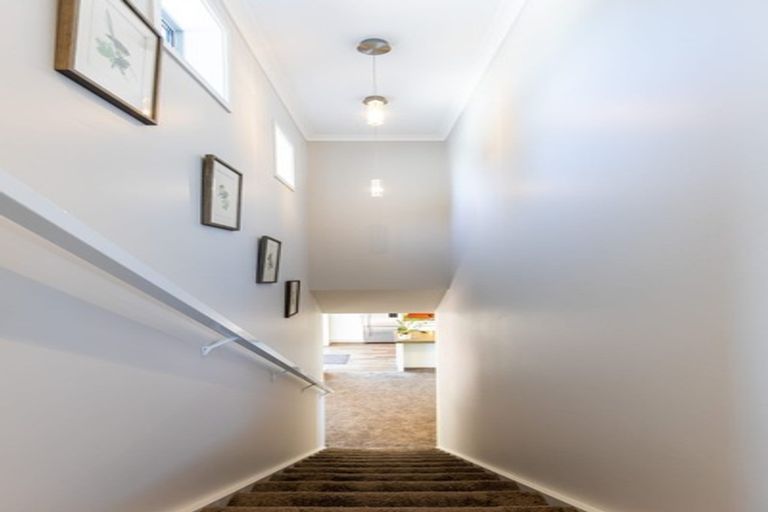 Photo of property in 398 Mangorei Road, Highlands Park, New Plymouth, 4312