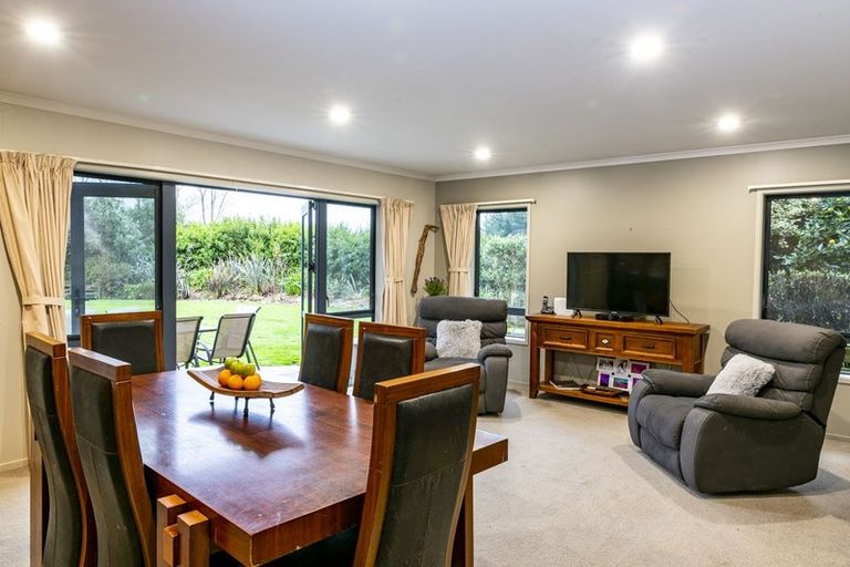 Photo of property in 39 County Heights Drive, Aokautere, Palmerston North, 4471