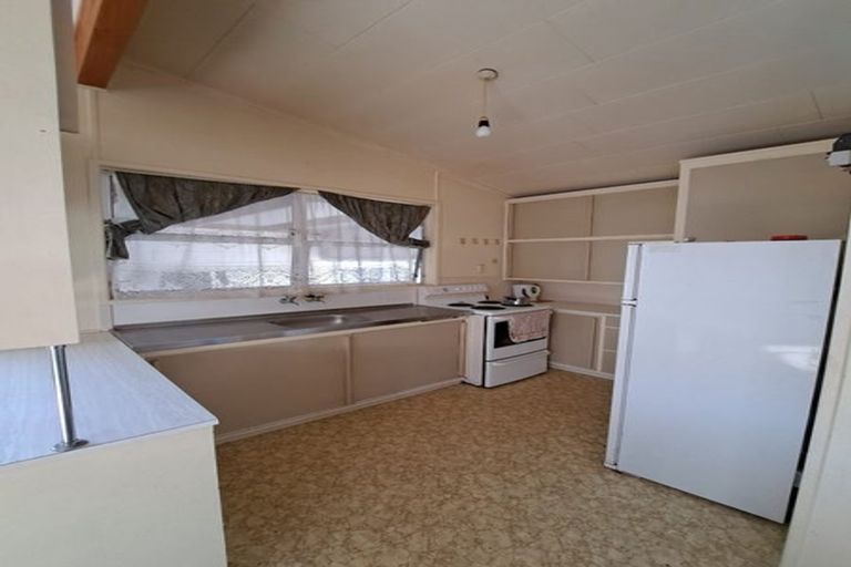 Photo of property in 46a Belt Road, Moturoa, New Plymouth, 4310