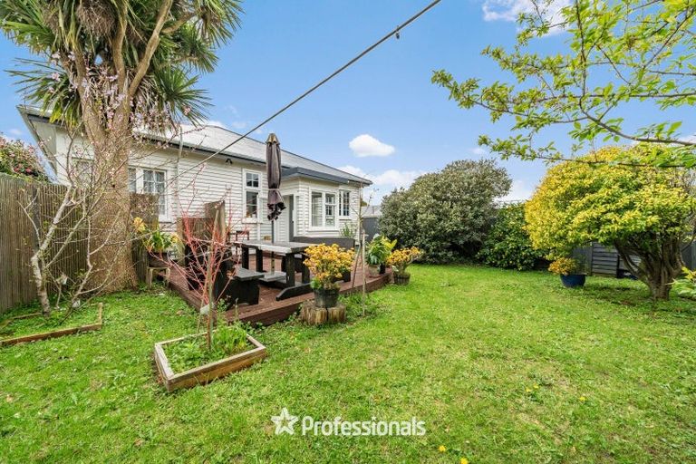 Photo of property in 140 Knights Road, Hutt Central, Lower Hutt, 5010