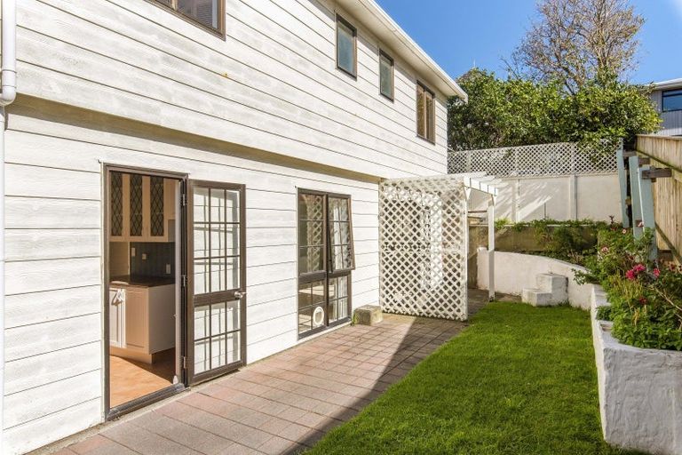 Photo of property in 17 Howell Road, Paraparaumu Beach, Paraparaumu, 5032