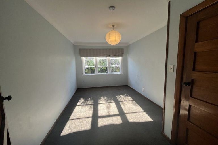 Photo of property in 6 Newall Avenue, Bryndwr, Christchurch, 8052