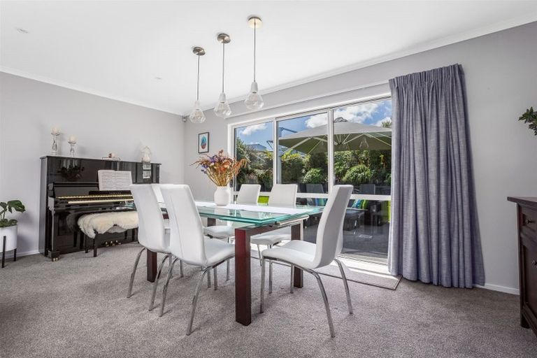 Photo of property in 7 Nelson Avenue, Aotea, Porirua, 5024