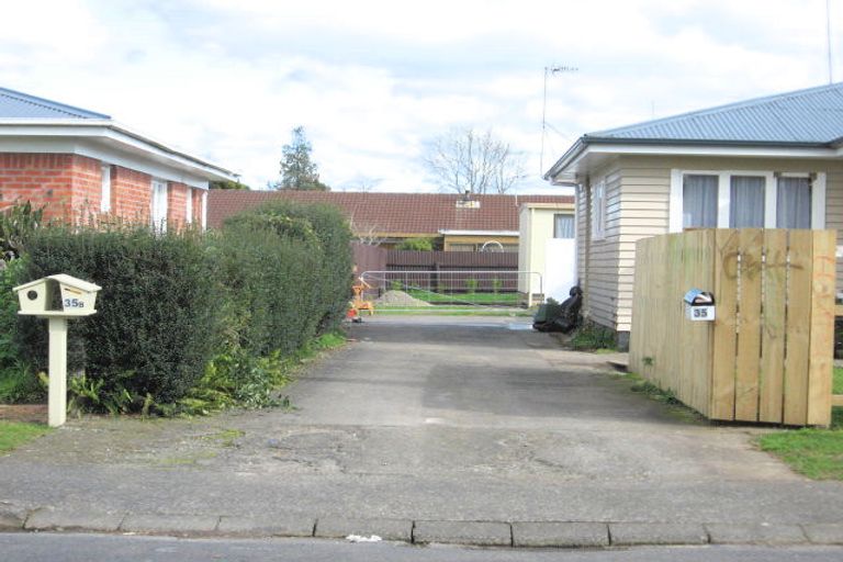 Photo of property in 2/35 Rollerson Street, Papakura, 2110