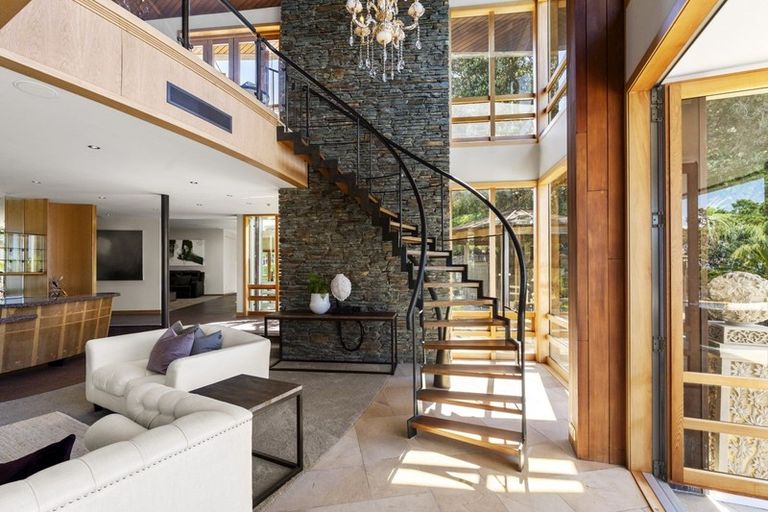 Photo of property in 104 Kauri Road, Laingholm, Auckland, 0604