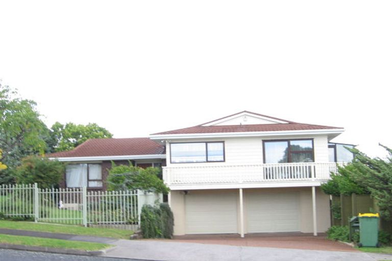 Photo of property in 10 William Bryan Drive, Half Moon Bay, Auckland, 2012