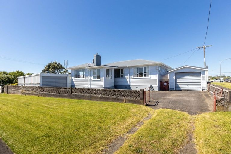 Photo of property in 14 Mcnaughton Street, Waitara, 4320