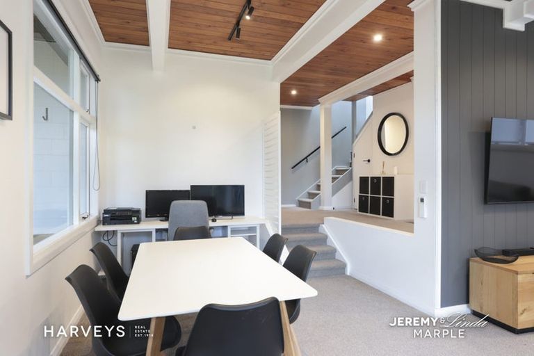 Photo of property in 47 Tainui Road, Titirangi, Auckland, 0604