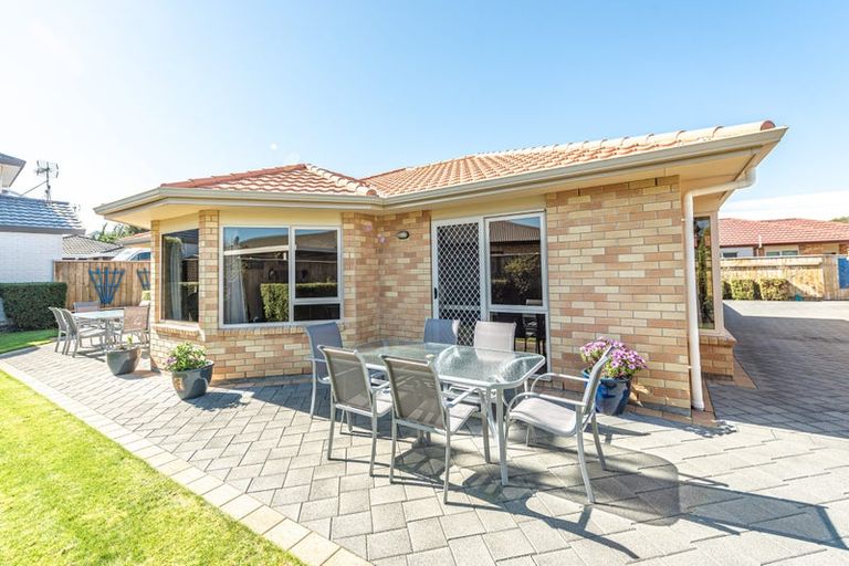 Photo of property in 16 Gilligan Close, College Estate, Whanganui, 4500
