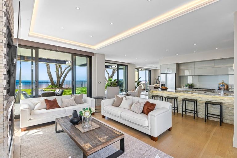 Photo of property in 359 Hibiscus Coast Highway, Orewa, 0931