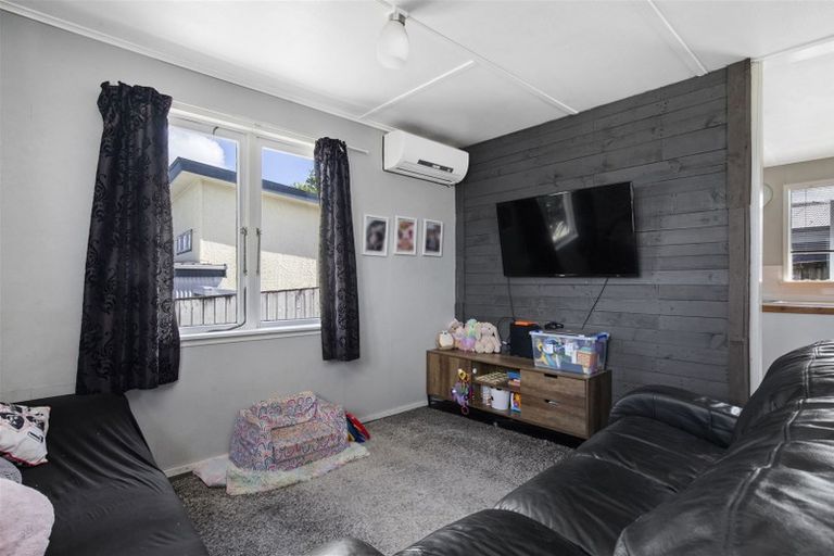 Photo of property in 28 Saint Johns Avenue, Tuakau, 2121