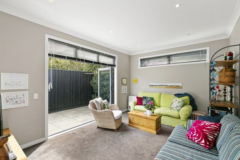 Photo of property in 16 Lakshmi Place, Khandallah, Wellington, 6035