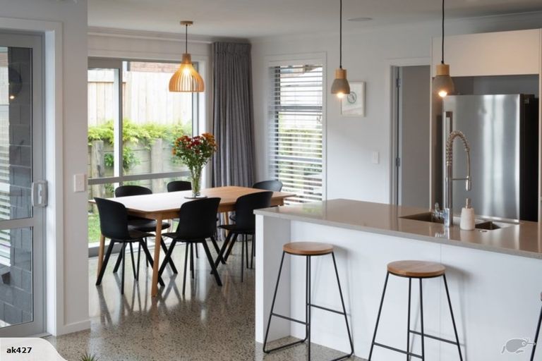 Photo of property in 284 Ballintoy Park Drive, Welcome Bay, Tauranga, 3175