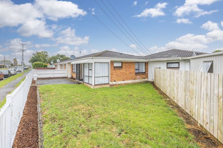 Photo of property in 1 Ranfurly Road, Papatoetoe, Auckland, 2104