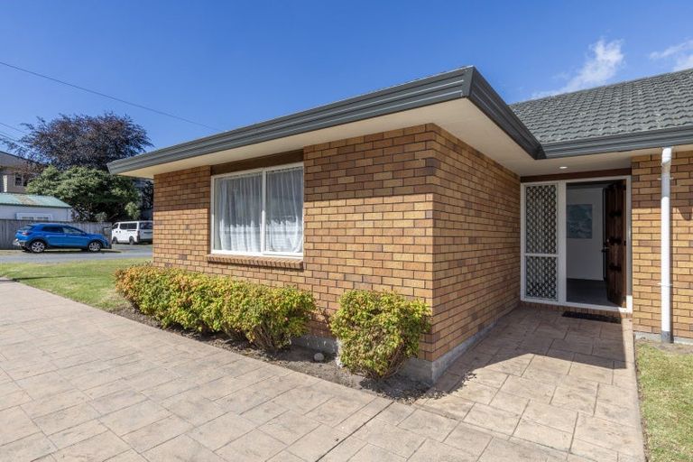 Photo of property in 22 Kowhai Grove, Raumati Beach, Paraparaumu, 5032