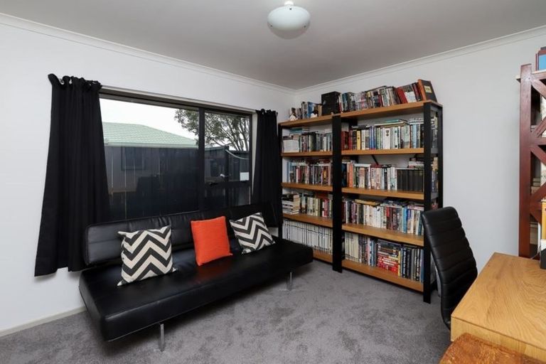 Photo of property in 28 Admiral Crescent, Flagstaff, Hamilton, 3210