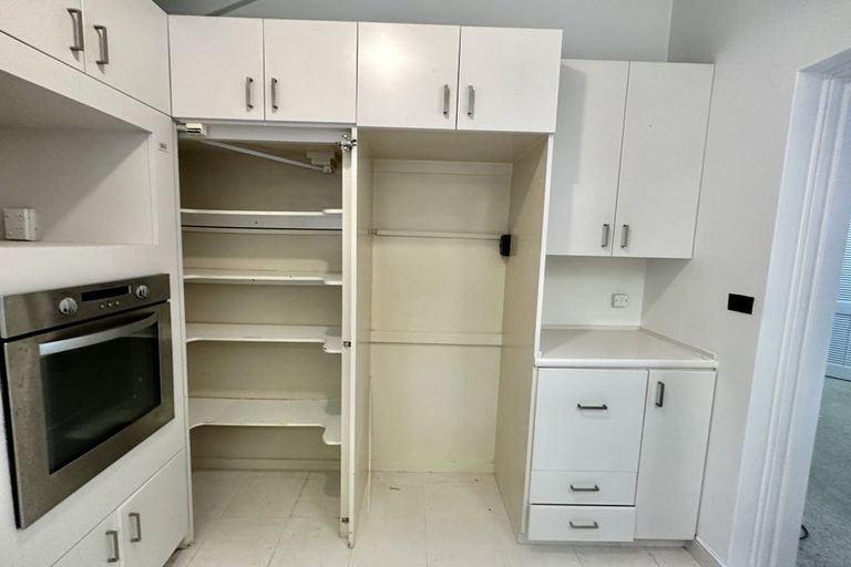 Photo of property in 1 Kim Street, Khandallah, Wellington, 6035