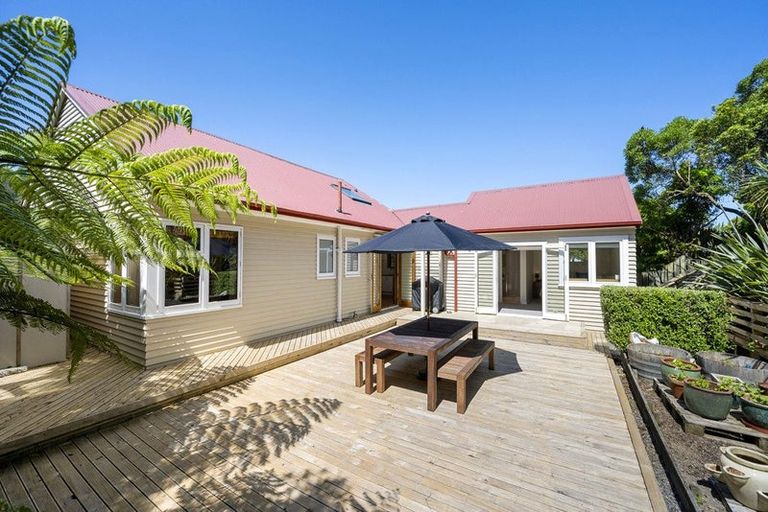 Photo of property in 29 Karamu Street, Ngaio, Wellington, 6035