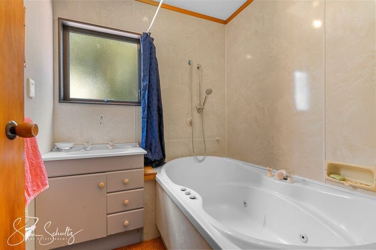 Photo of property in 338a Wairere Road, Paparoa, 0571