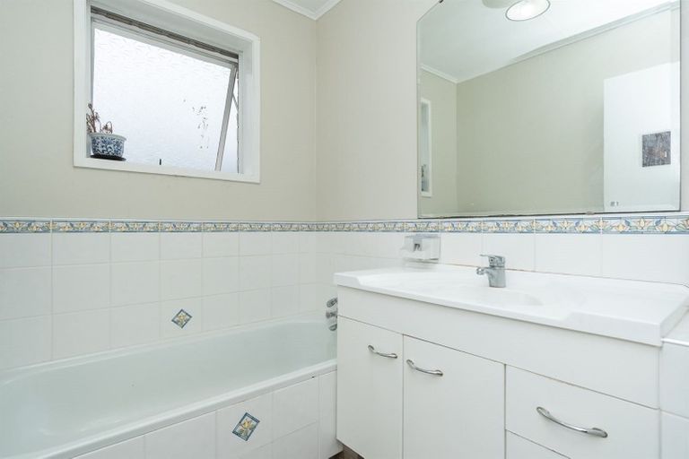 Photo of property in 21 Exeter Street, Glenview, Hamilton, 3206