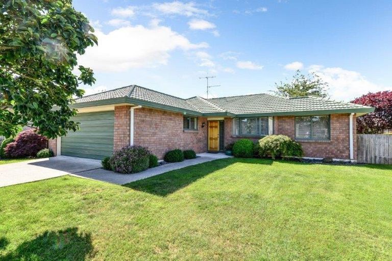 Photo of property in 10 Dorchester Place, Nawton, Hamilton, 3200