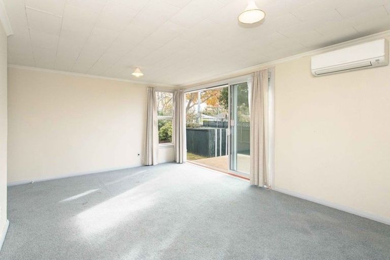 Photo of property in 1/436 Greers Road, Northcote, Christchurch, 8052