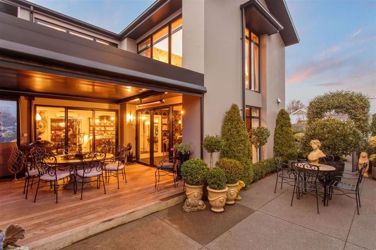 Photo of property in 2 Browns Road, St Albans, Christchurch, 8014