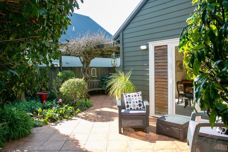 Photo of property in 29b Clare Street, Cambridge, 3434