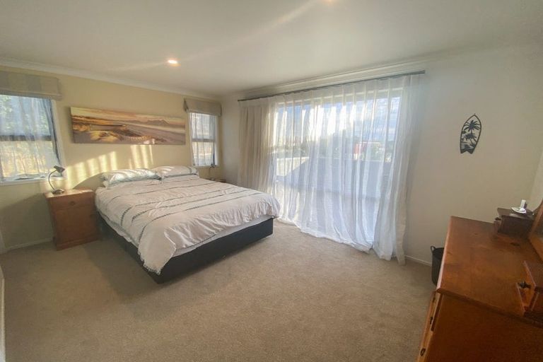Photo of property in 8 Surfside Lane, Ruakaka, 0116