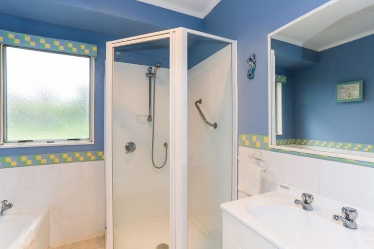 Photo of property in 896a Miranda Road, Pukorokoro / Miranda, Miranda, 2473