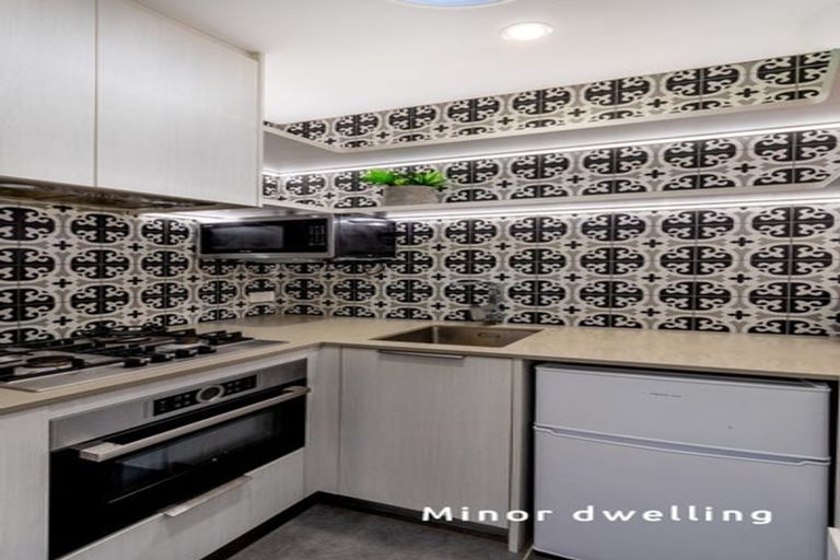 Photo of property in 11 Sligo Place, Somerville, Auckland, 2014