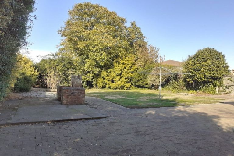 Photo of property in 12 Larch Place, Casebrook, Christchurch, 8051