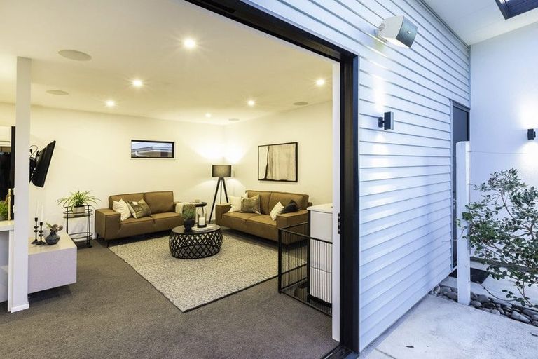 Photo of property in 2/32 Burwood Road, Burwood, Christchurch, 8083