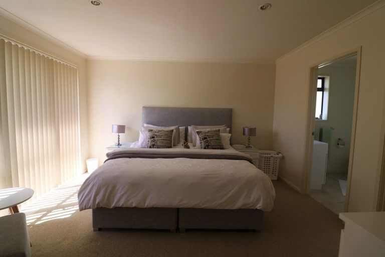 Photo of property in 14 Farleigh Close, Huntington, Hamilton, 3210