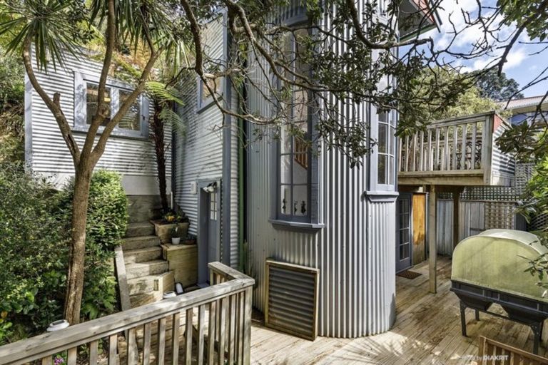 Photo of property in 54 Liardet Street, Vogeltown, Wellington, 6021