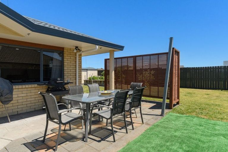 Photo of property in 118 Evans Road, Papamoa Beach, Papamoa, 3118