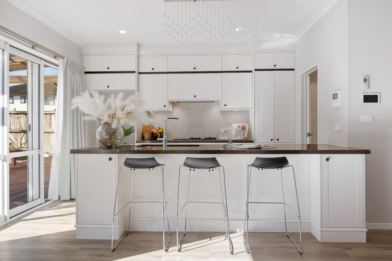 Photo of property in 5 Creggan Crescent, Flat Bush, Auckland, 2019