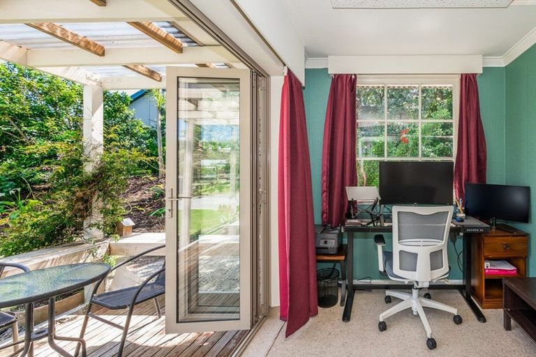 Photo of property in 15 Dale Road, Raumati South, Paraparaumu, 5032