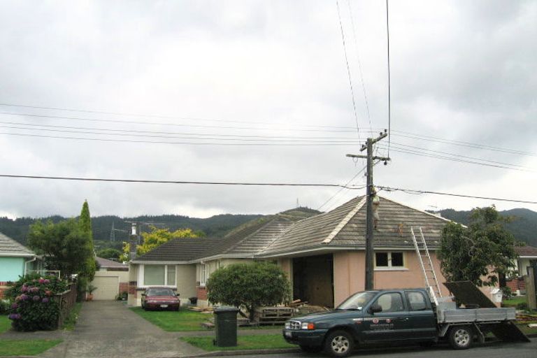 Photo of property in 93 Fraser Crescent, Elderslea, Upper Hutt, 5018