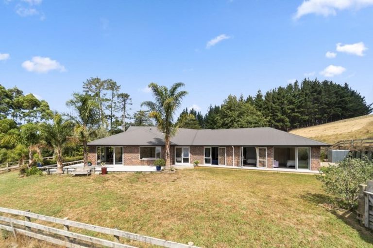 Photo of property in 712 Tahekeroa Road, Tahekeroa, Kaukapakapa, 0873