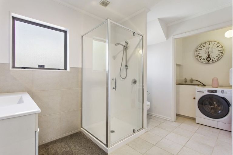 Photo of property in 19 Ronald Avenue, Glenbrook, Waiuku, 2681