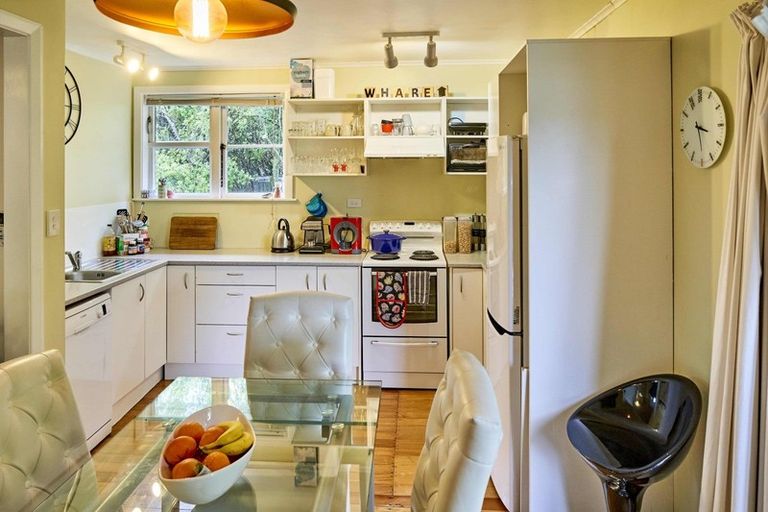 Photo of property in 17 Chew Place, Ranui, Porirua, 5024