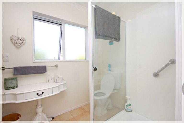 Photo of property in 3 Ferry Street, Foxton Beach, Foxton, 4815